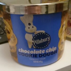 Pillsbury Chocolate Chip Cookie Dough Scented Candle - Blue